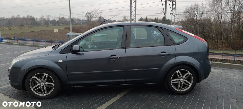 Ford Focus 1.6 Titanium - 2
