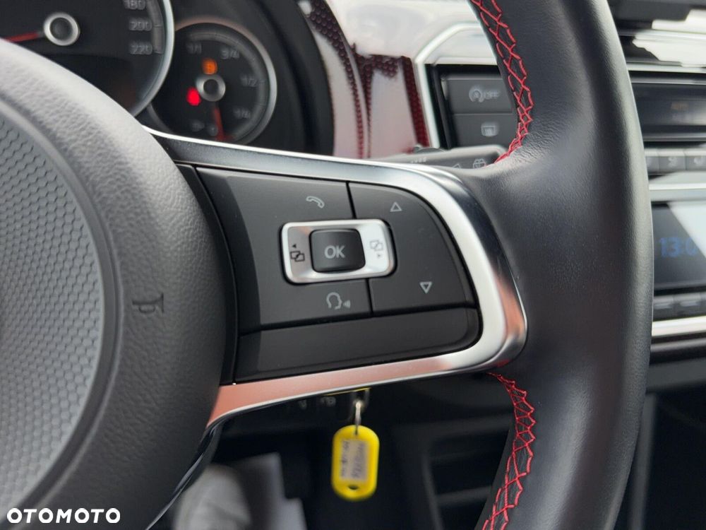 Volkswagen up! 1.0 TSI GTI - 17