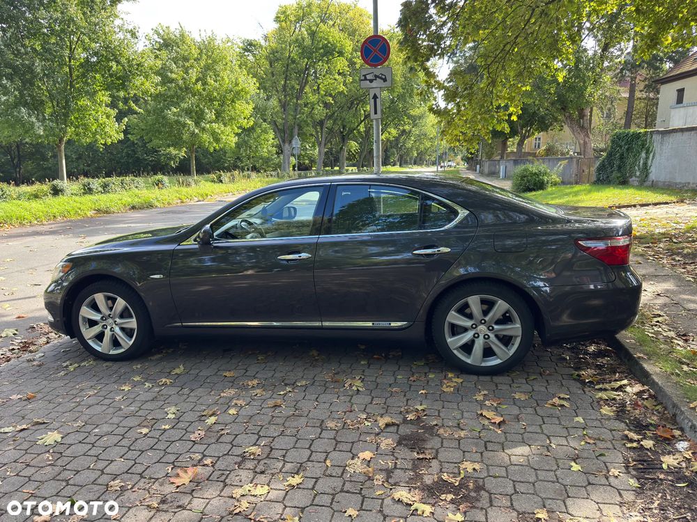 Lexus LS 600h Prestige - 5