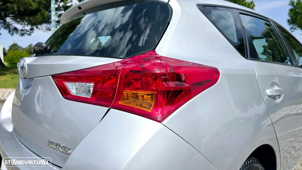 Toyota Auris 1.33 VVT-i Comfort+J16 - 15