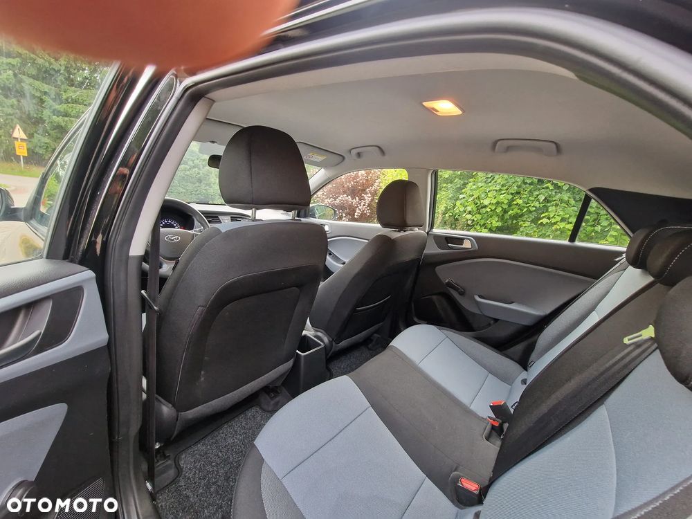 Hyundai i20 blue 1.2 Classic - 9