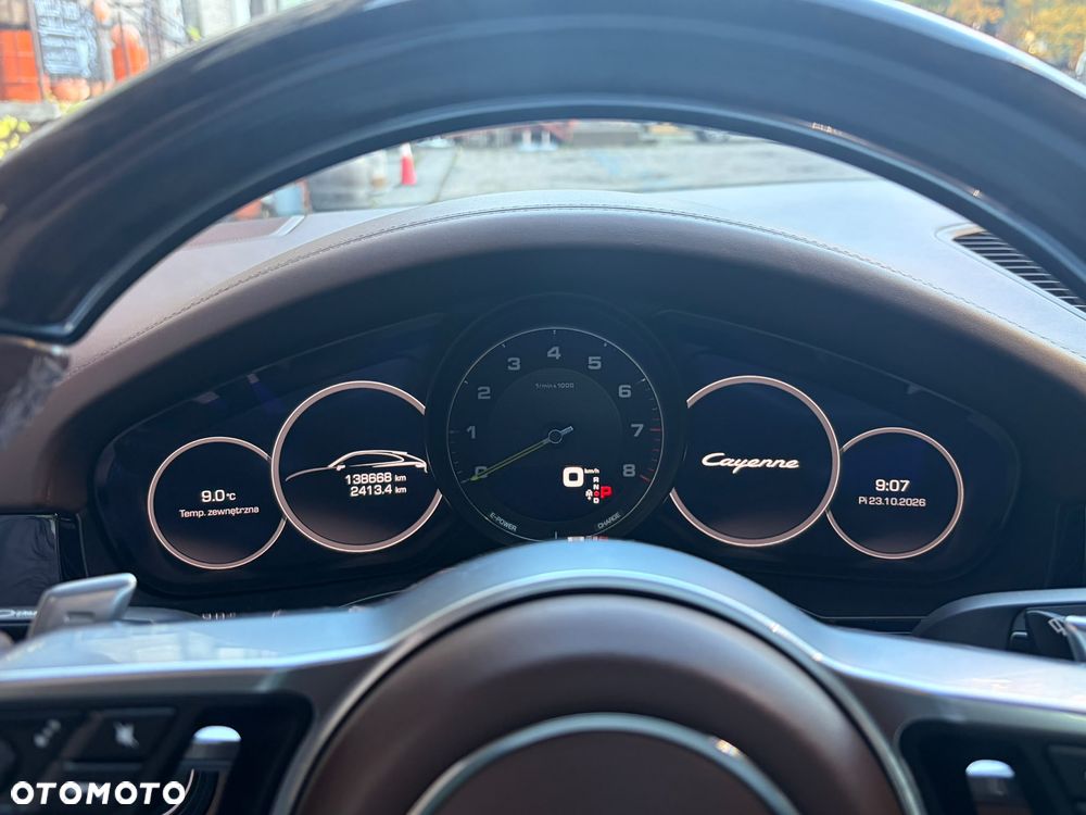 Porsche Cayenne - 10