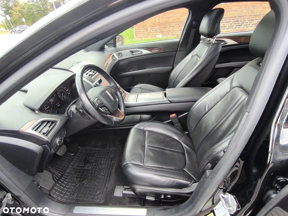 Lincoln MKZ - 30