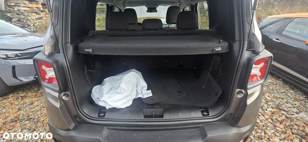 Jeep Renegade - 27