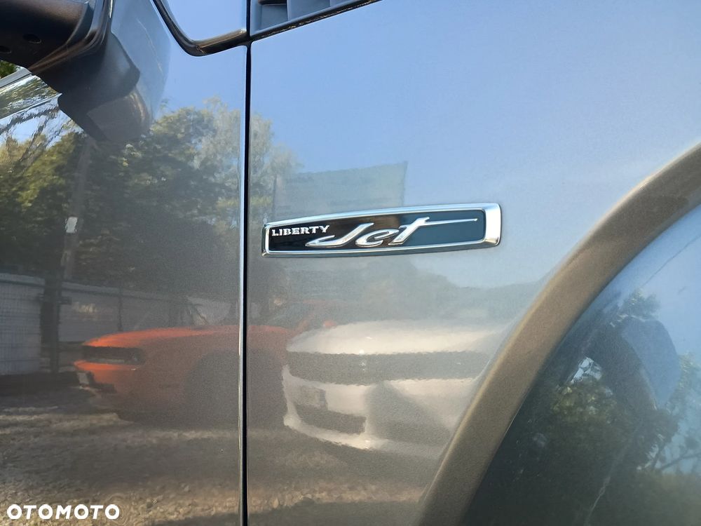 Jeep Liberty 3.7 4x4 - 27