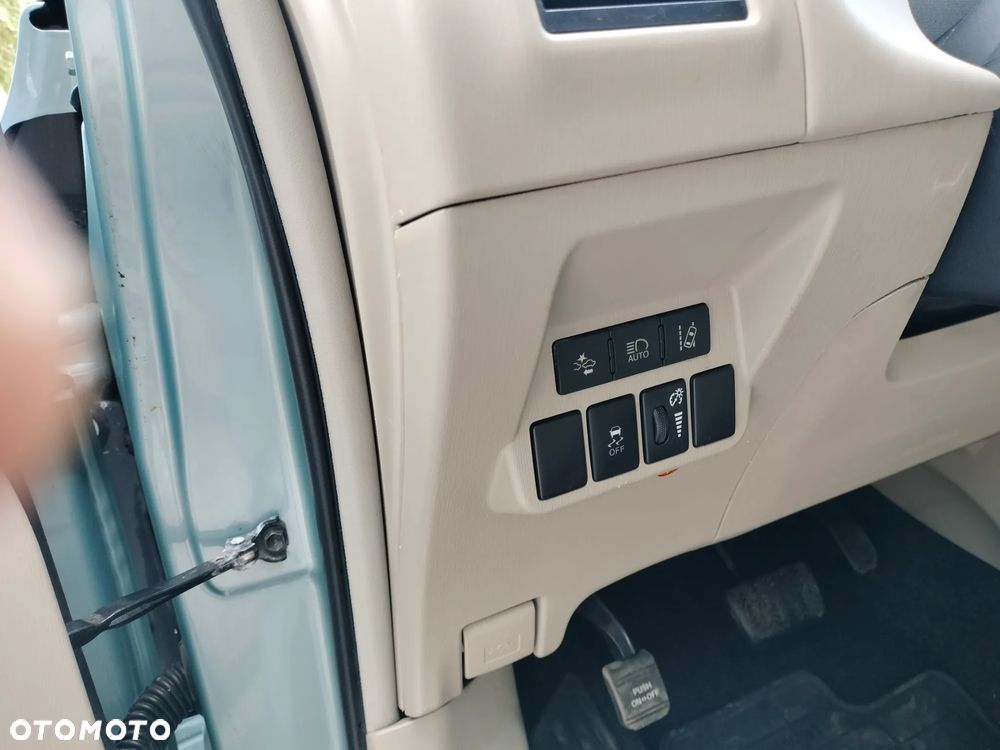 Toyota Prius 1.8 Hybrid Premium - 22