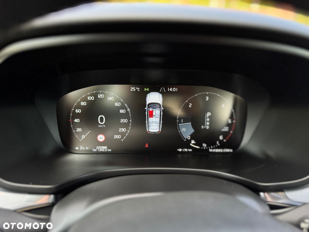 Volvo V60 D3 Momentum Pro - 17