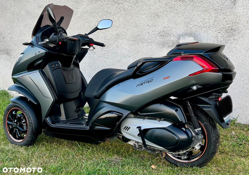 Peugeot Metropolis - 5