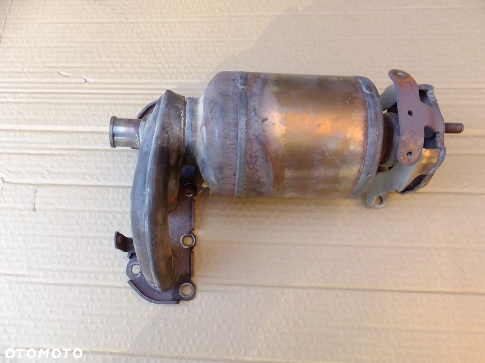 kolektor wydechowy katalizator seat ibiza IV 1,2 12v 03D131701E