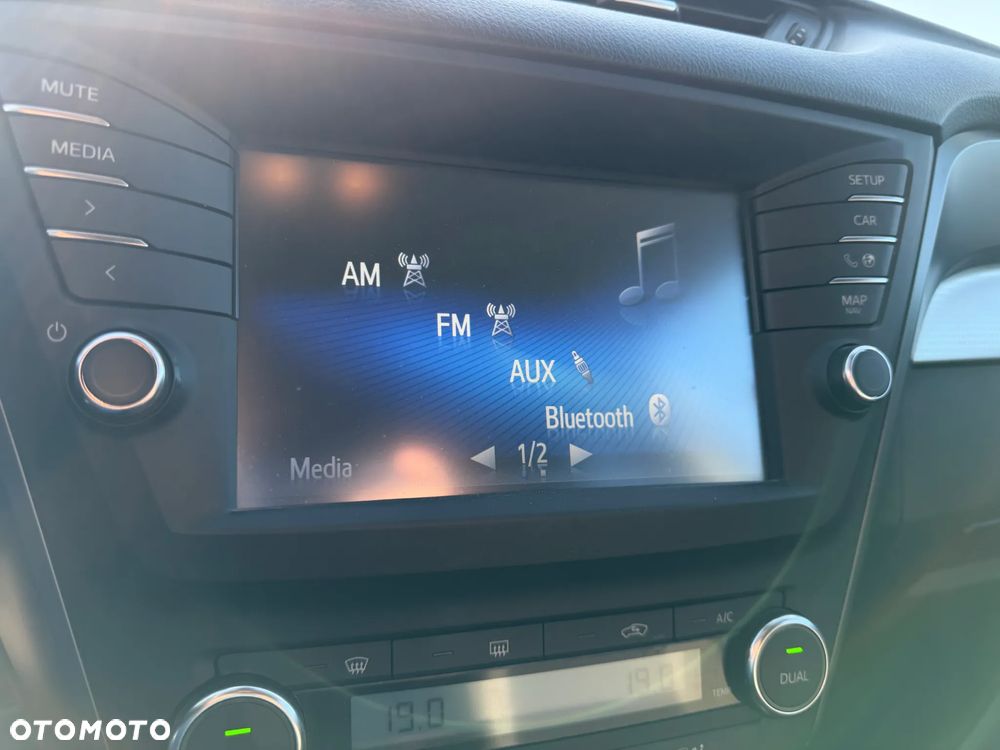 Toyota Avensis 2.0 D-4D Prestige - 11