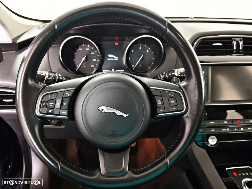 Jaguar F-Pace 2.0 i4D Prestige AWD Aut. - 15