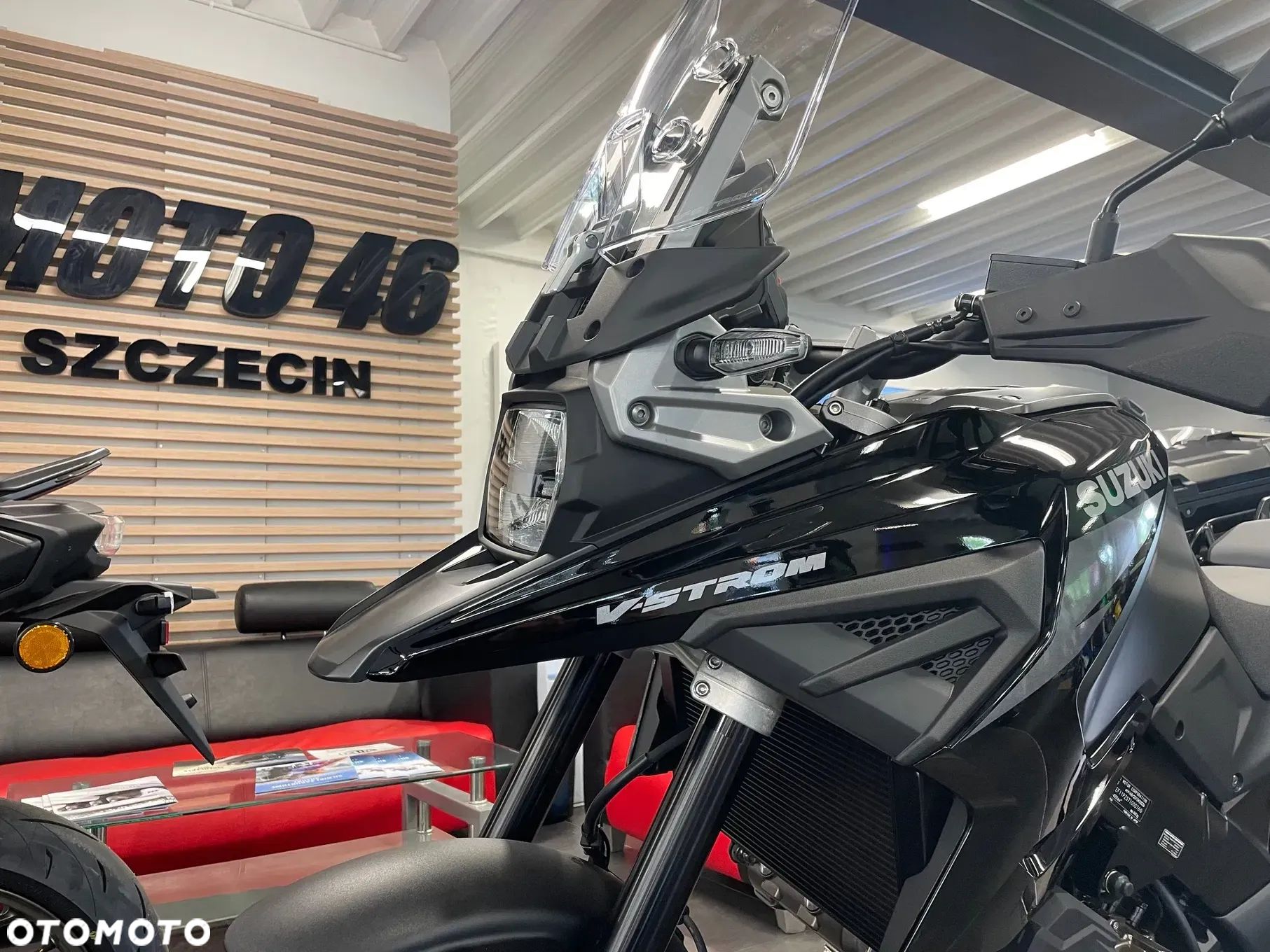 Suzuki V-STROM - 1