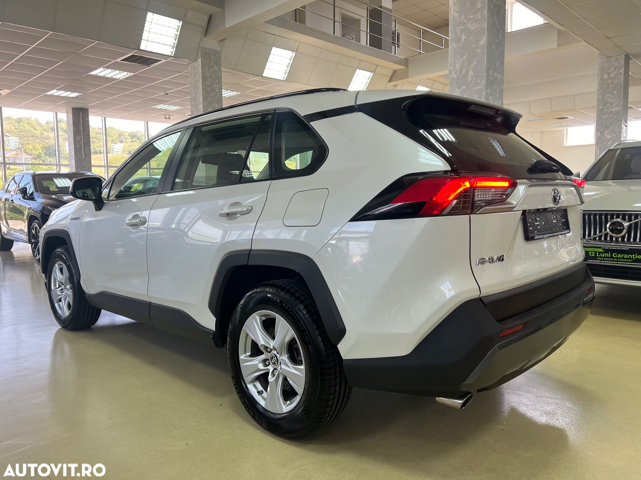 Toyota RAV4 - 9