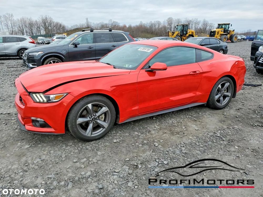 Ford Mustang - 1