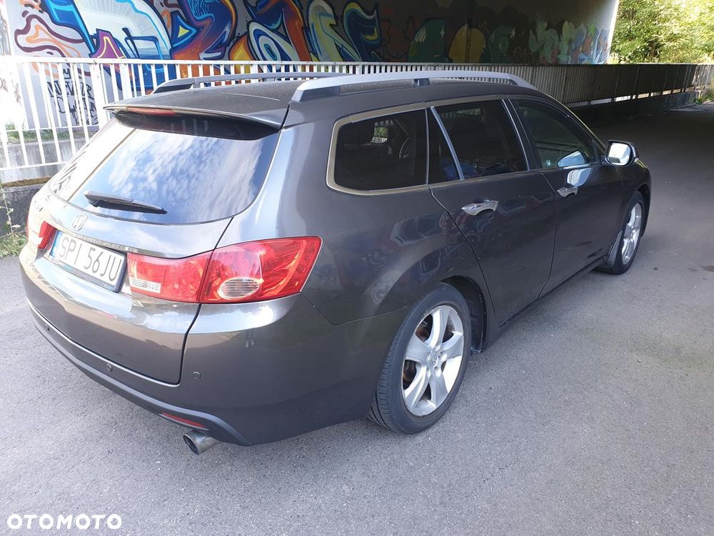 Honda Accord 2.0 Executive - 17