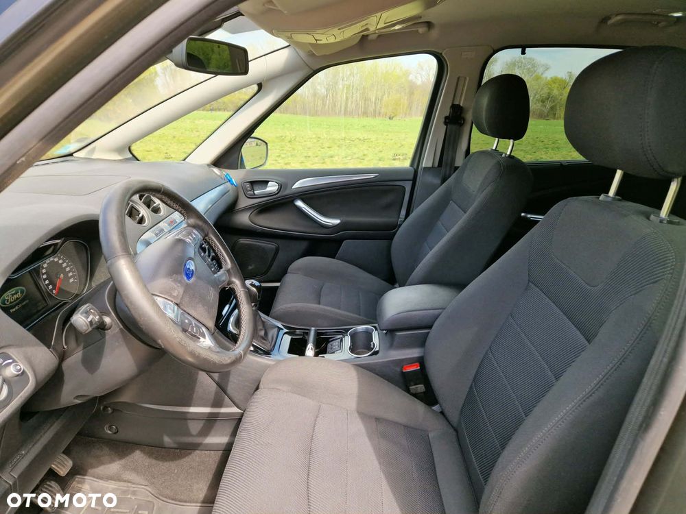 Ford S-Max - 10