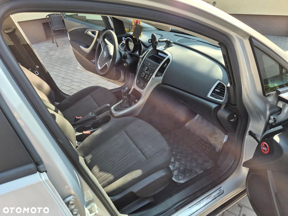 Opel Astra 1.4 ecoFLEX - 11