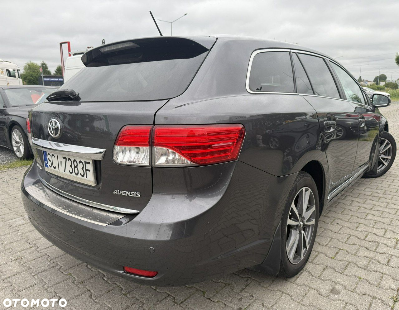 Toyota Avensis 2.0 D-4D Premium - 4