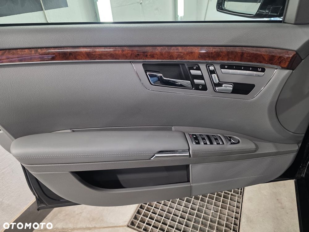 Mercedes-Benz Klasa S - 23