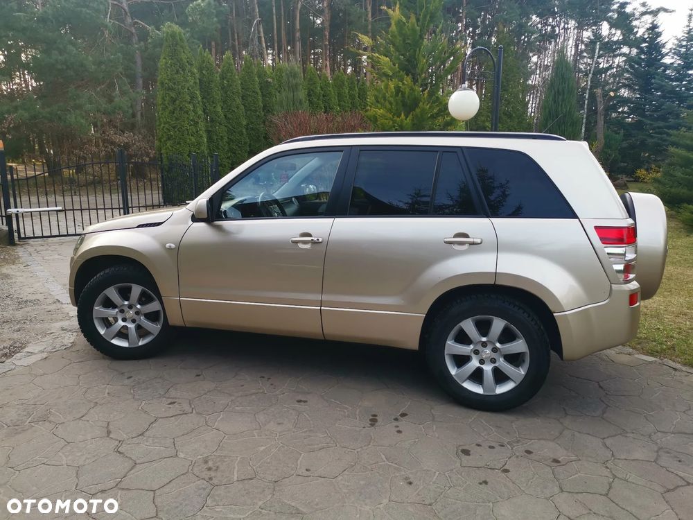 Suzuki Grand Vitara 2.0 De luxe - 4