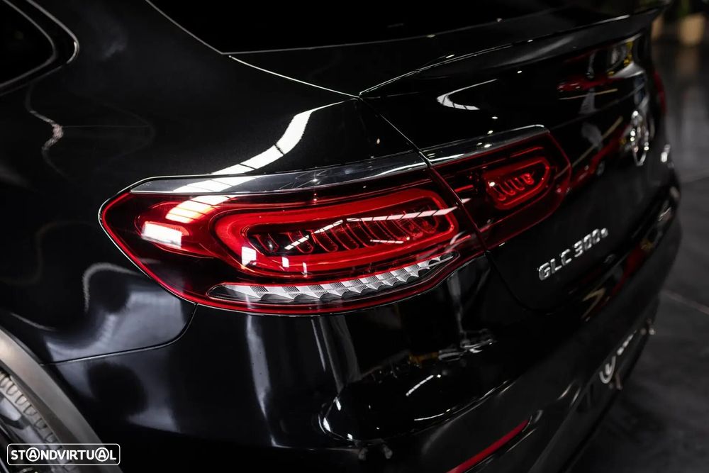 Mercedes-Benz GLC 300 e Coupe 4Matic 9G-TRONIC AMG Line - 10