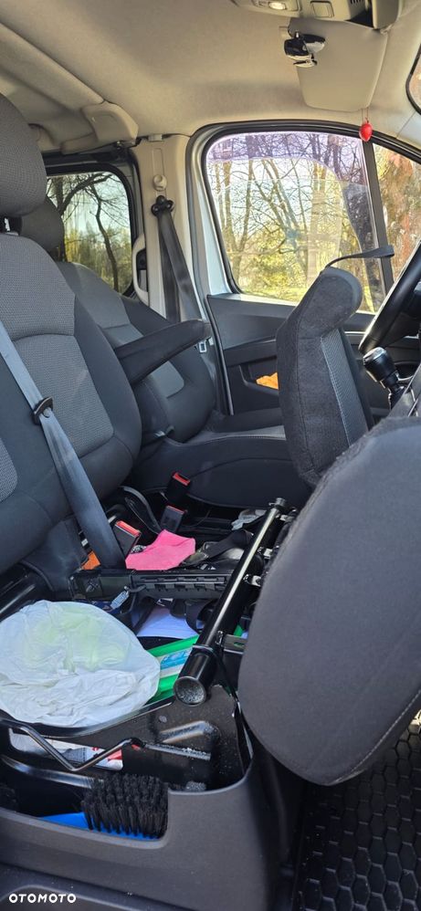 Renault Trafic 2.0 dCi - 14