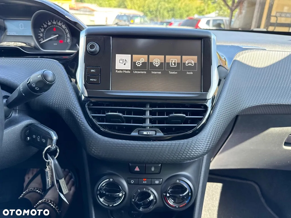 Peugeot 2008 1.2 Pure Tech Style - 25