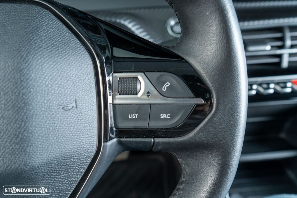 Peugeot e-2008 50 kWh Active - 20