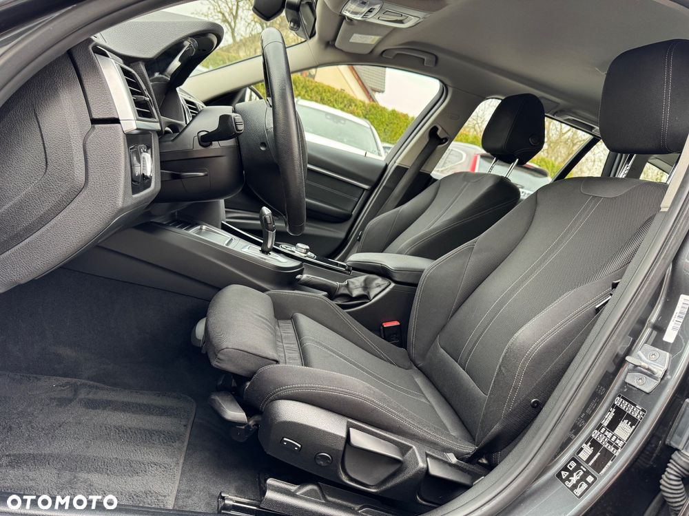 BMW Seria 3 320d xDrive Edition M Sport Shadow - 19