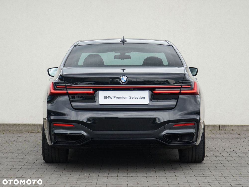 BMW Seria 7 730d xDrive mHEV sport - 11