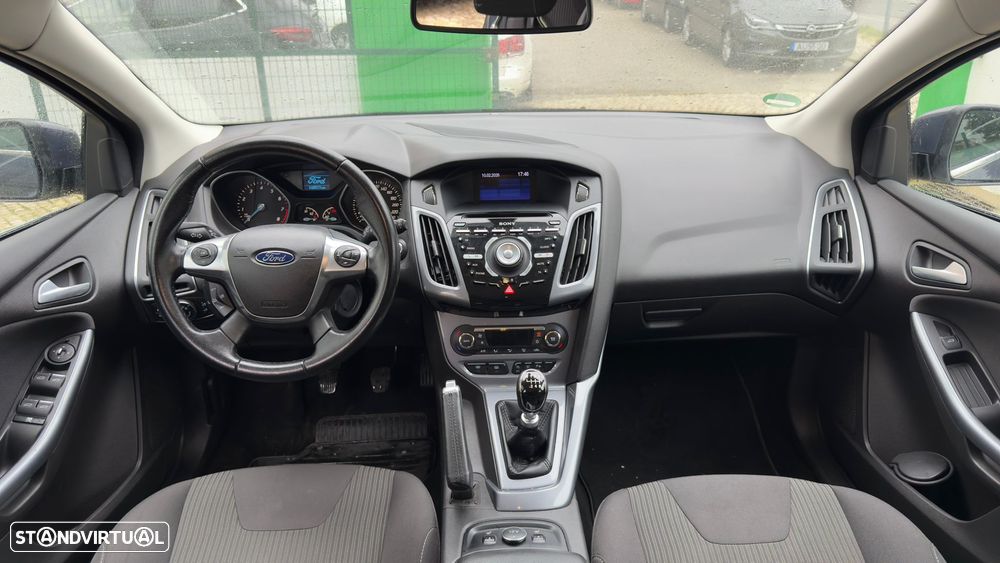 Ford Focus 1.0 EcoBoost S&S TITANIUM - 8