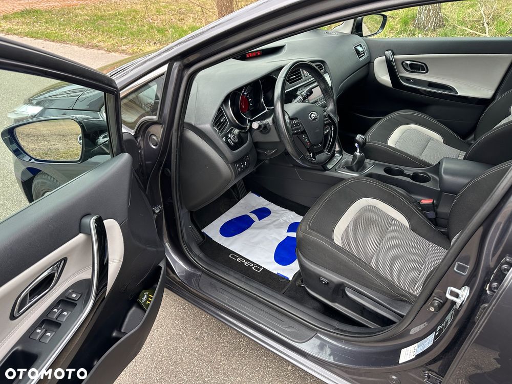 Kia Ceed 1.6 GDI Platinum Edition - 15