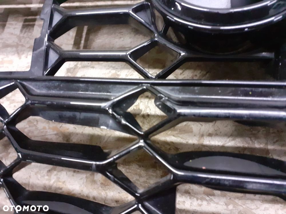 GRILL ATRAPA AUDI RS5 RS7 4K8 - 4
