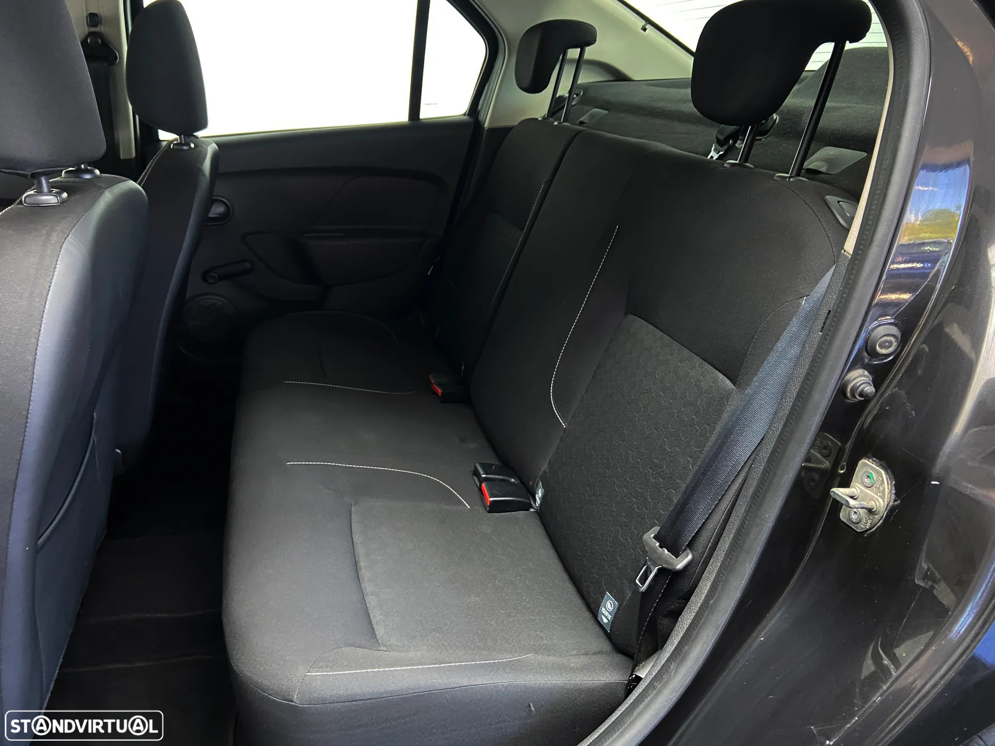 Dacia Logan 1.5 dCi Confort Business - 9