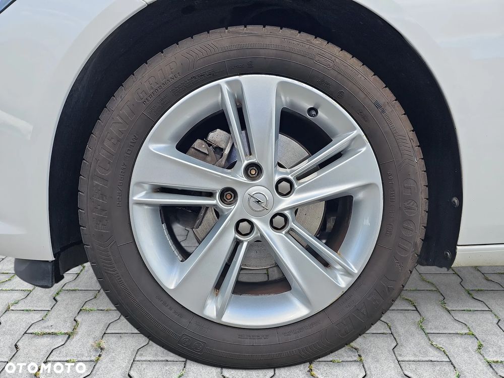 Opel Insignia 1.5 T Enjoy S&S - 9