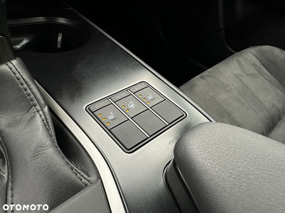 Lexus UX 250h GPF Business 2WD - 25