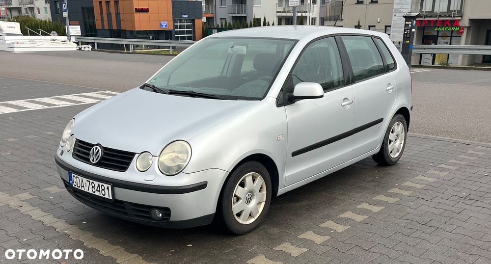 Volkswagen Polo 1.4 16V Highline - 1