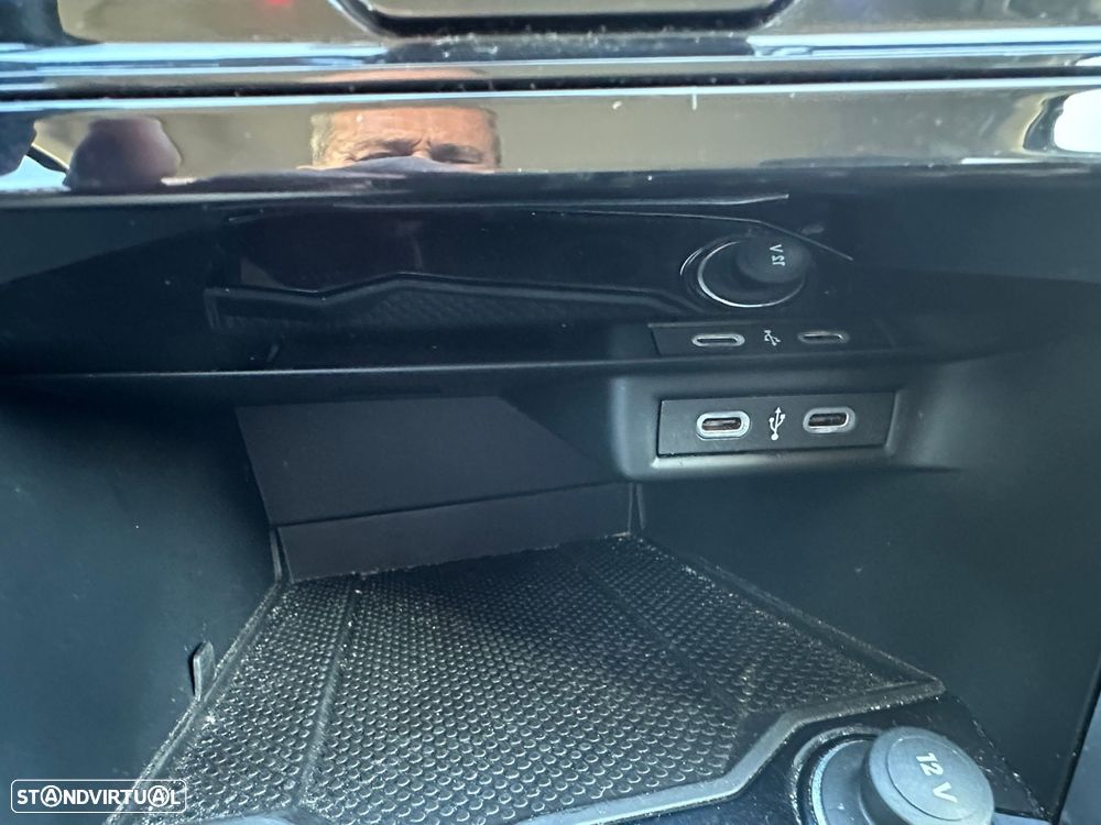 VW T-Roc 1.0 TSI Urban - 23