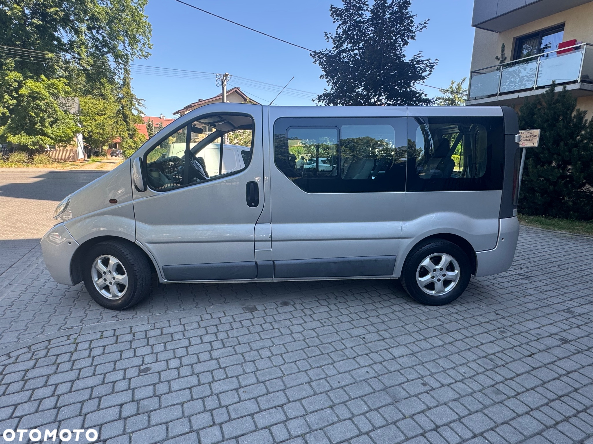 Opel Vivaro DTI Tour - 2