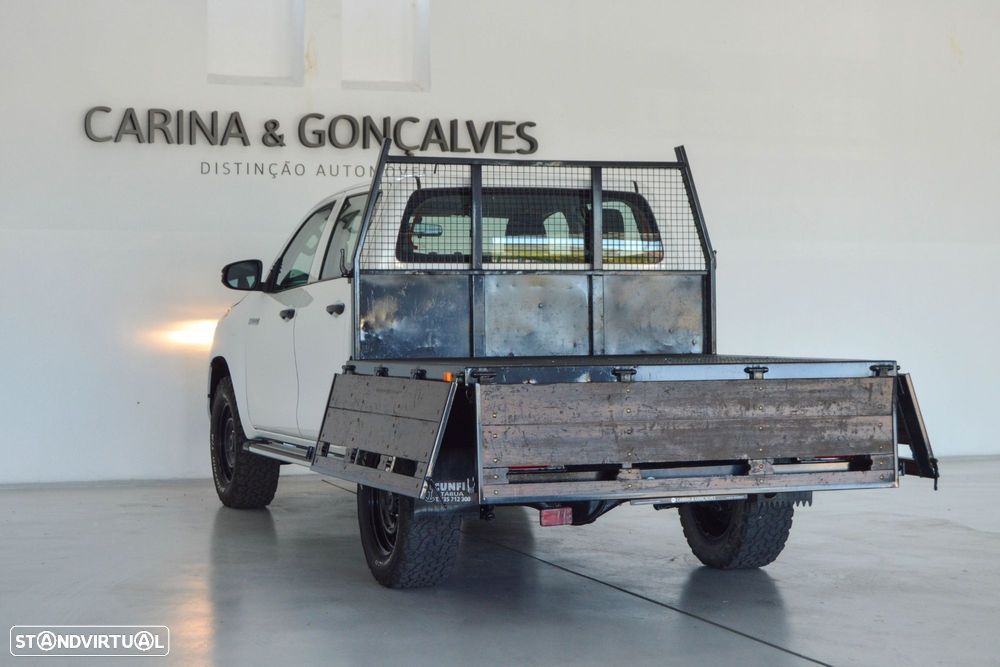 Toyota Hilux 2.4 D-4D 4WD CD CM - 13