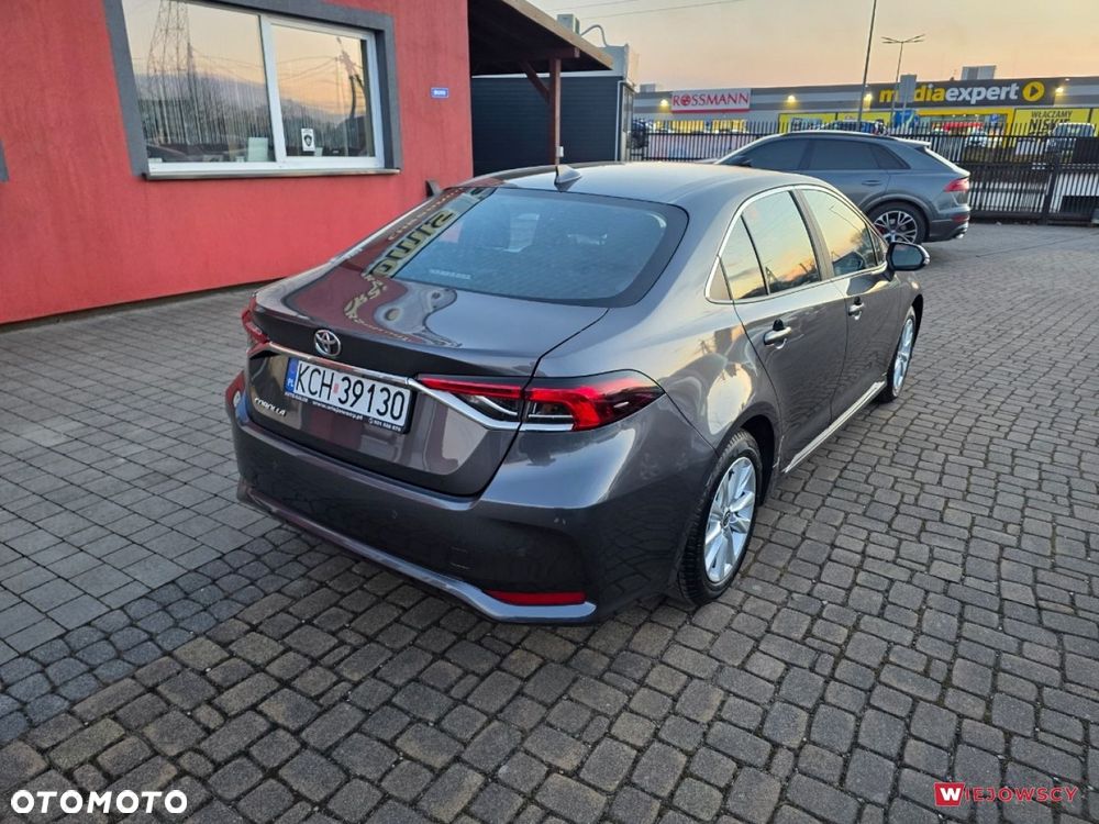 Toyota Corolla - 11