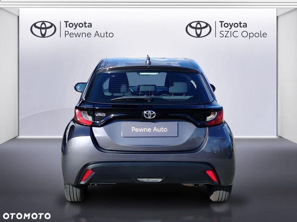 Toyota Yaris - 4