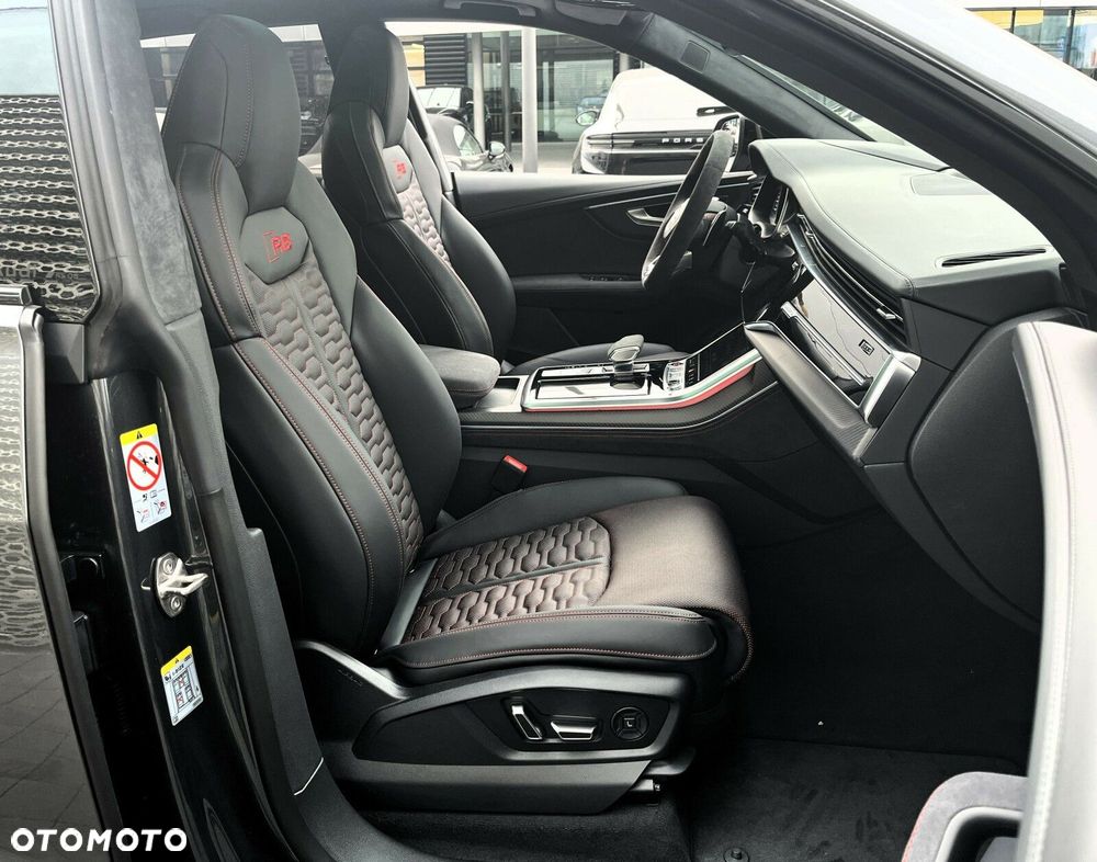 Audi RS Q8 - 31