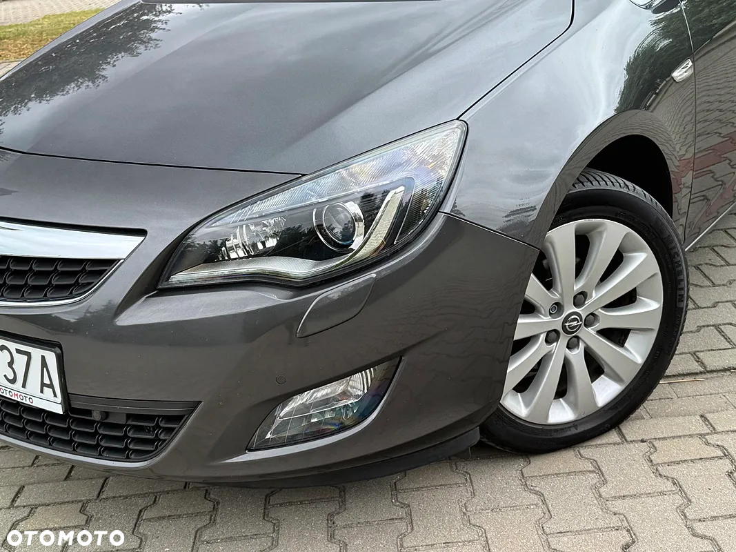 Opel Astra 1.4 Turbo Cosmo - 29