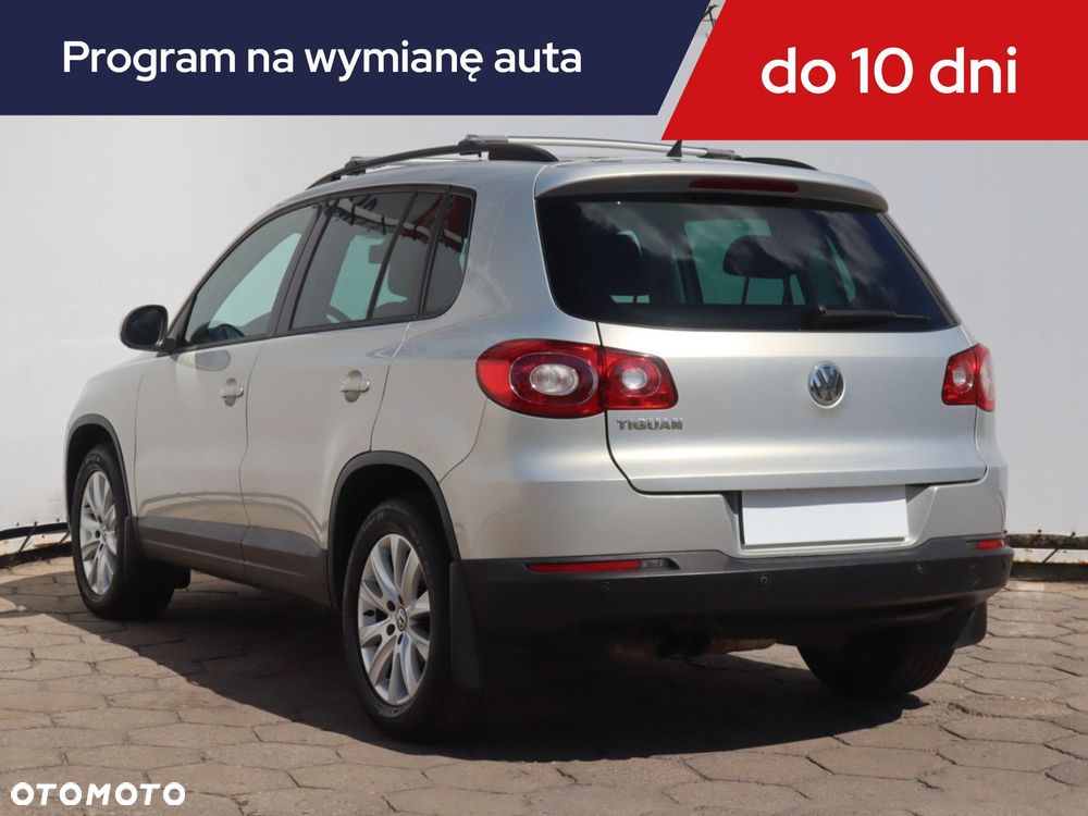 Volkswagen Tiguan - 6
