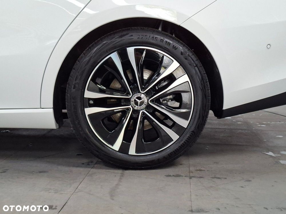 Mercedes-Benz CLA - 8