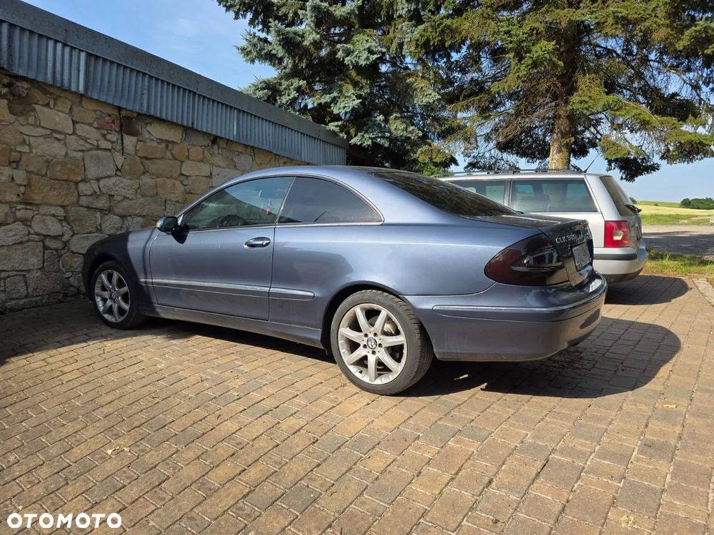 Mercedes-Benz CLK - 15