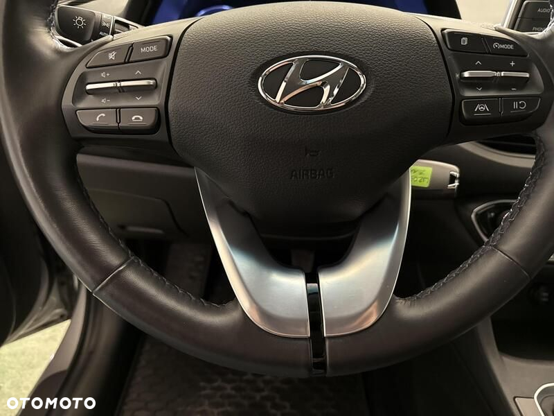 Hyundai i30 1.5 DPI Classic + - 13
