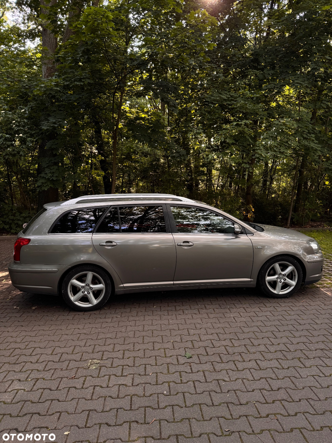 Toyota Avensis - 33