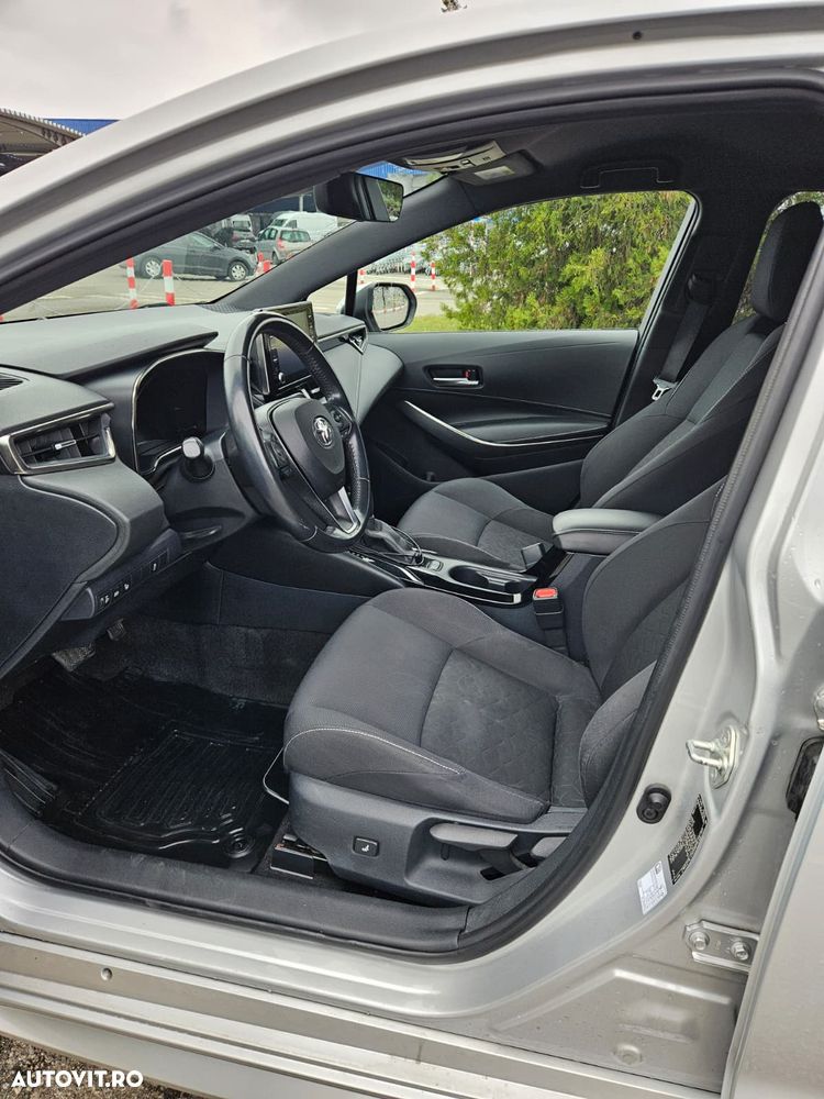 Toyota Corolla 1.8 Business Edition - 11